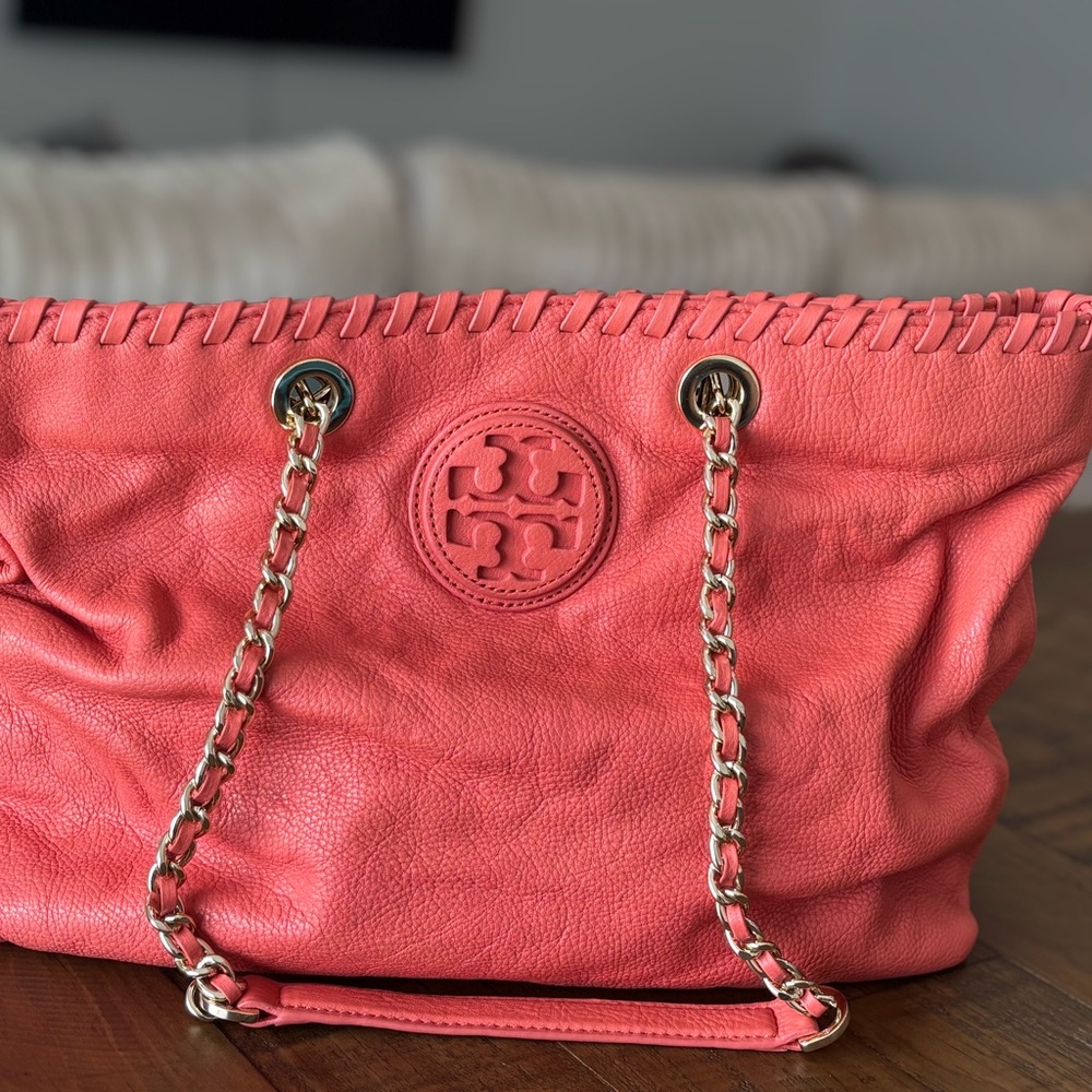 Tory Burch Coral Leather Tote with Gold Chain - Picture 2 of 4
